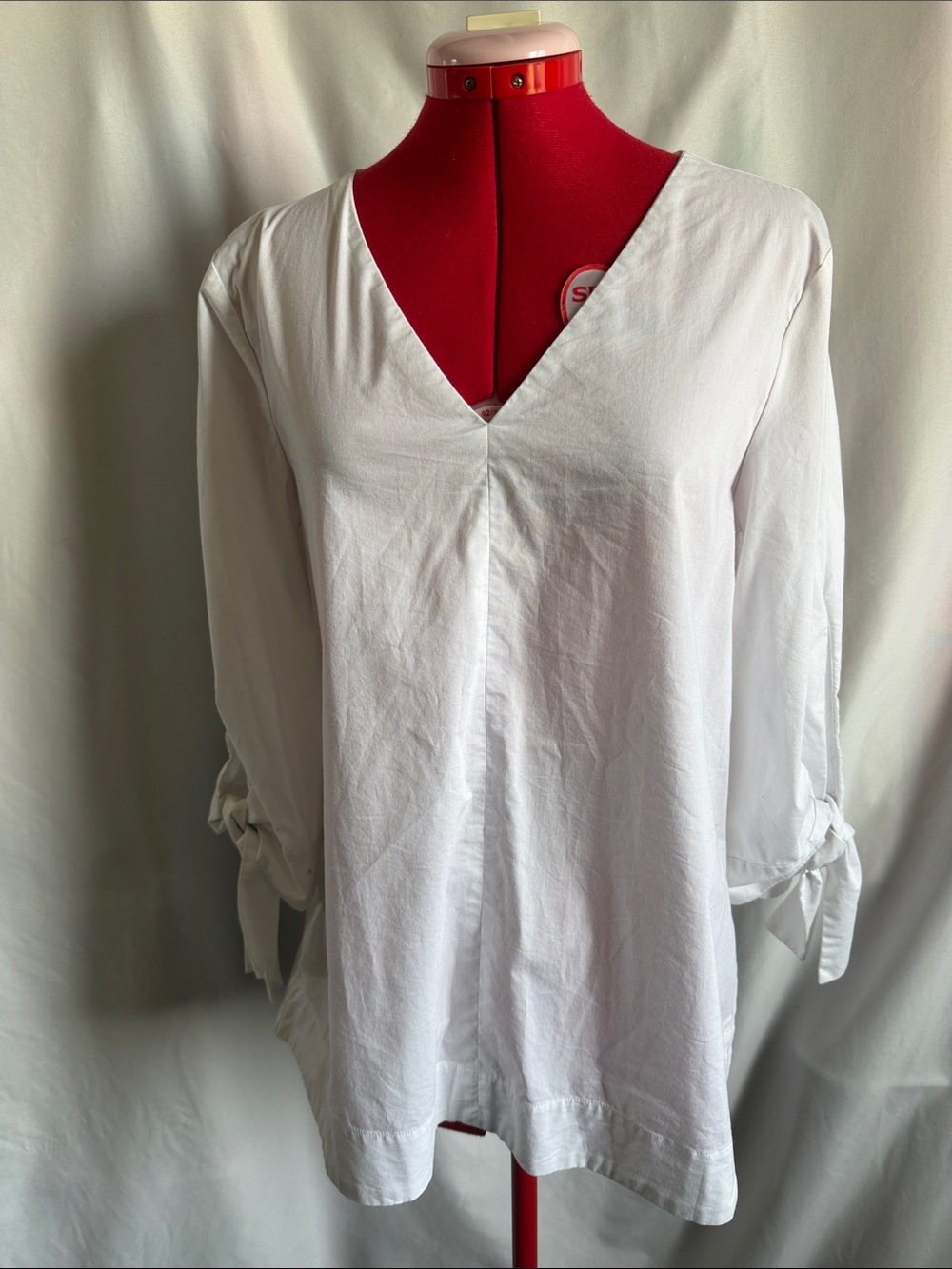 Women’s White V-Neck Tie-Slee Tunic Top